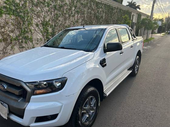 FORD RANGER 2.2 XLS 4X4 CD 16V DIESEL 4P AUTOMÁTICO FORD RANGER 2.2 XLS 4X4 CD 16V DIESEL 4P AUTOMÁTICO